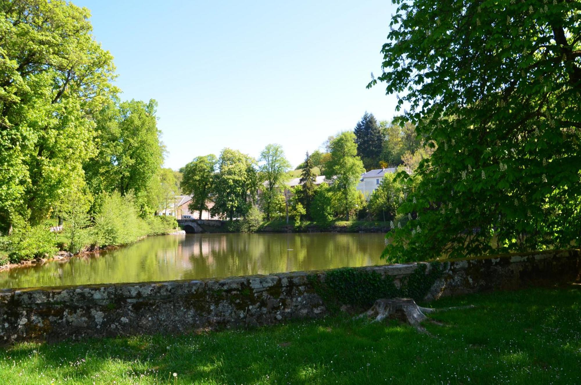 فندق Relais Du Bois Du Four Saint-Léons المظهر الخارجي الصورة