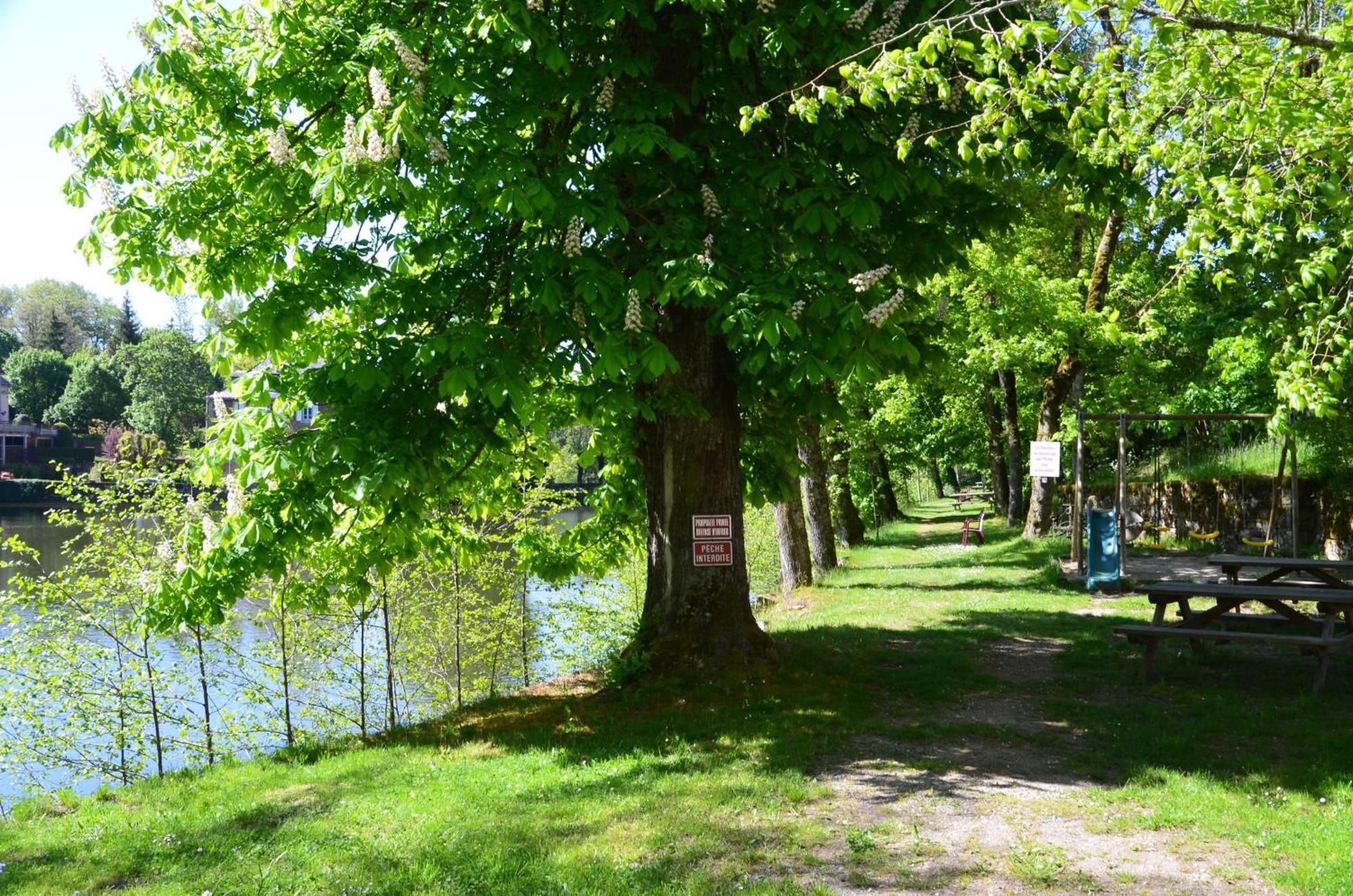 فندق Relais Du Bois Du Four Saint-Léons المظهر الخارجي الصورة